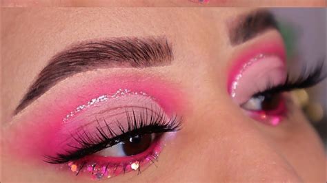 maquillaje rosa con glitter